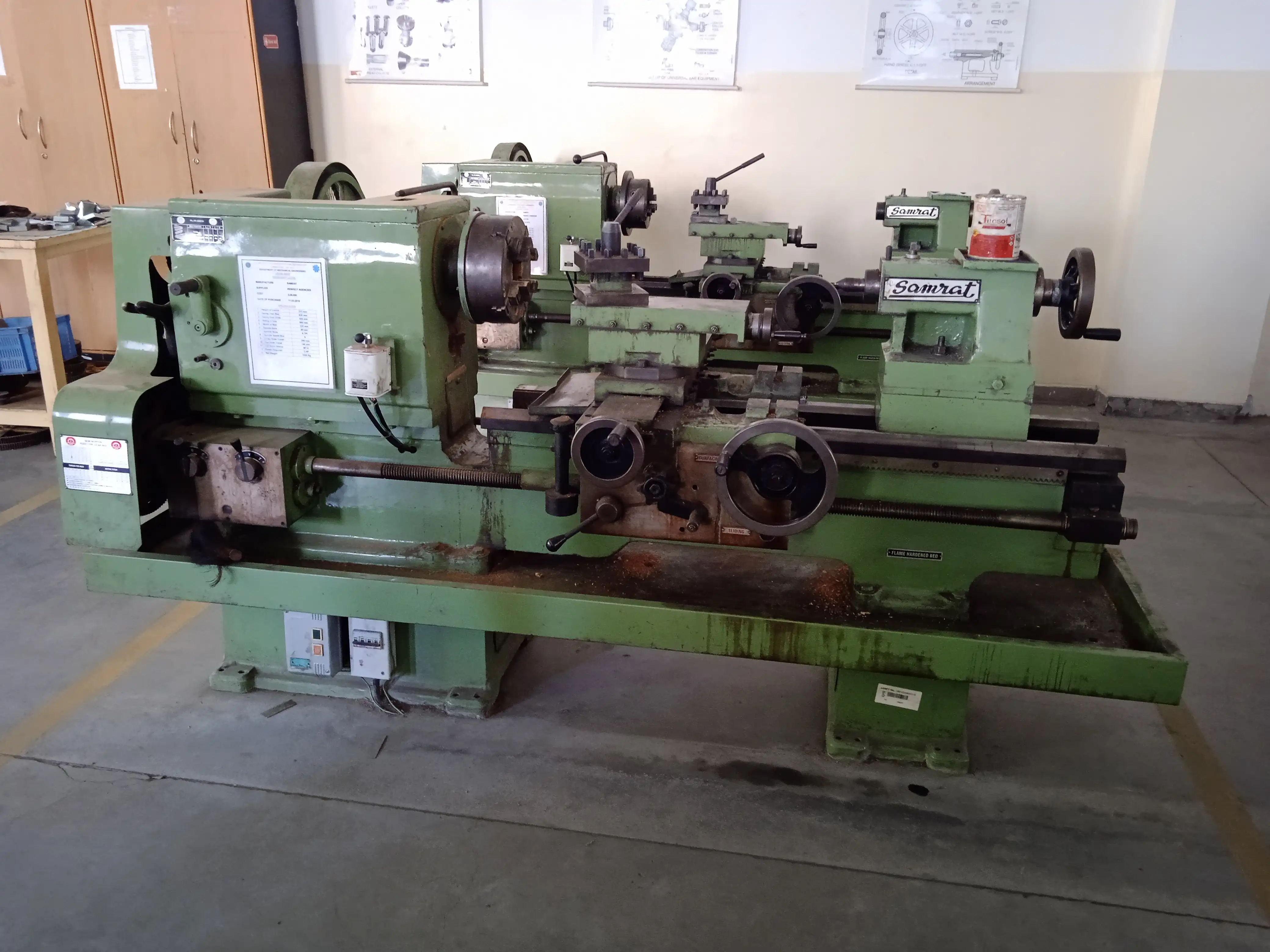 Heavy Duty Lathe